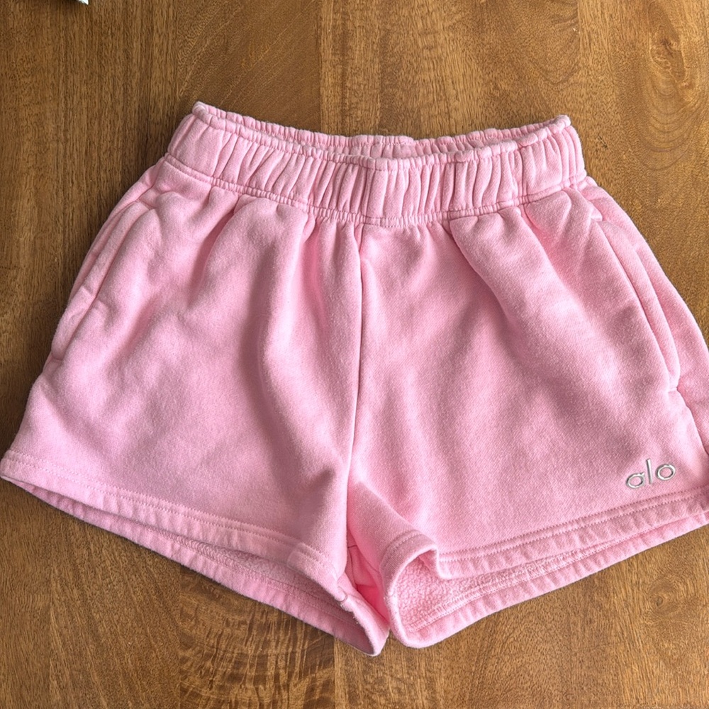 Alo Sweet Pink Accolade Shorts - Picture 2 of 3